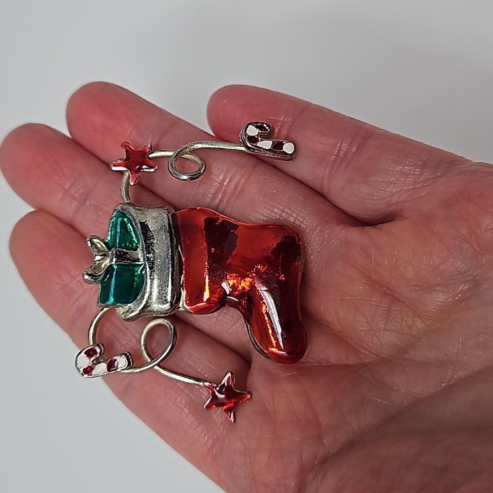 Christmas Stocking Brooch Pin Silver Tone Enamel Red Green White - Picture 3 of 12
